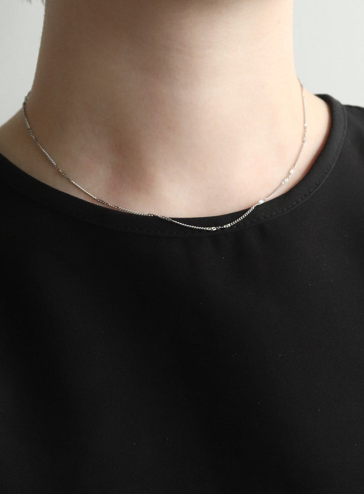 twist chain necklace